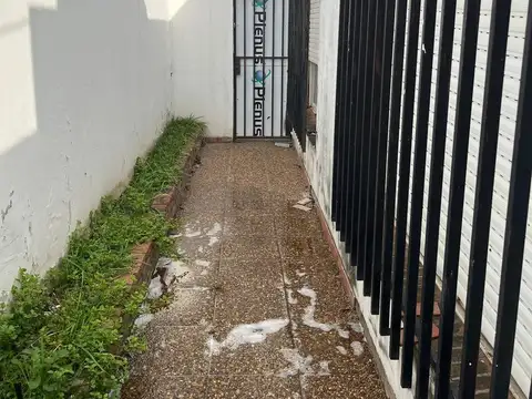 CASA EN VENTA EN PERGAMINO CON PATIO
