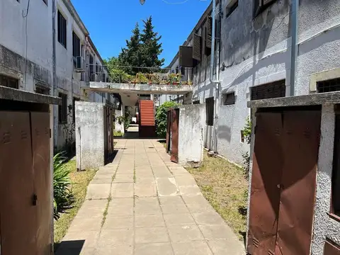 Depto Tipo Casa en Venta 49 años