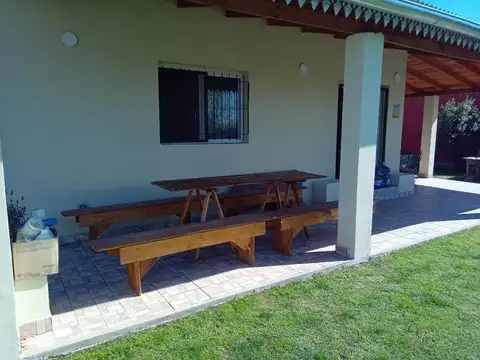 Casa 2 ambientes con 1 baño