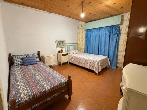 Se vende una casa llena de potencial, ubicada en Empalme Lobos