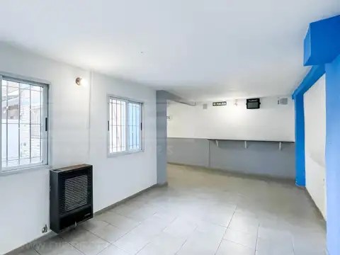 Diaz Velez  al 2900 entre Juan Bautista Justo y Pedro Goyena