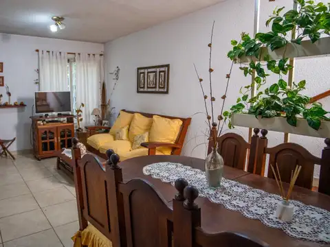 Depto Tipo Casa en Venta de 4 ambientes