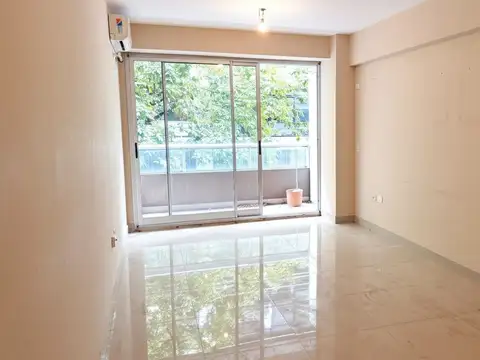 Alquiler departamento monoambiente con balcón y pileta en Belgrano 