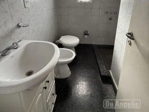 Depto Tipo Casa en Alquiler en Morón Sur, $ 800.000