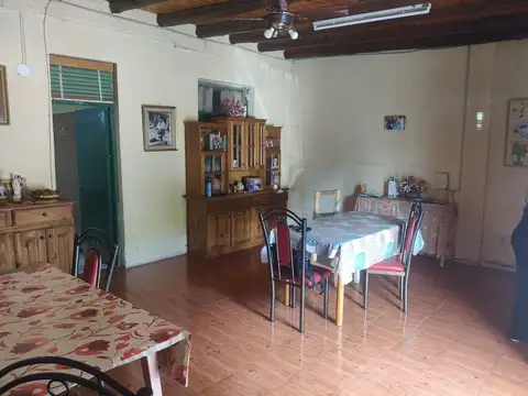 Casa en VENTA-LUJAN AV.LIBERTAD 1263