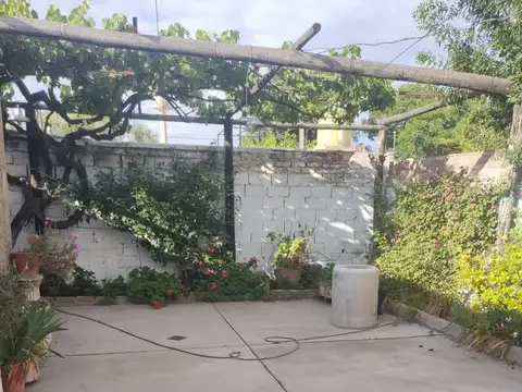 Casa en VENTA-LUJAN AV.LIBERTAD 1263