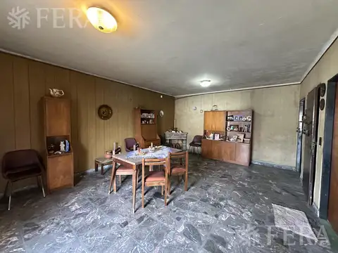 Venta galpón con departamento en Dock Sud