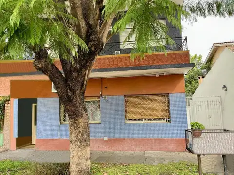 Departamento Unidad por escalera al fondo