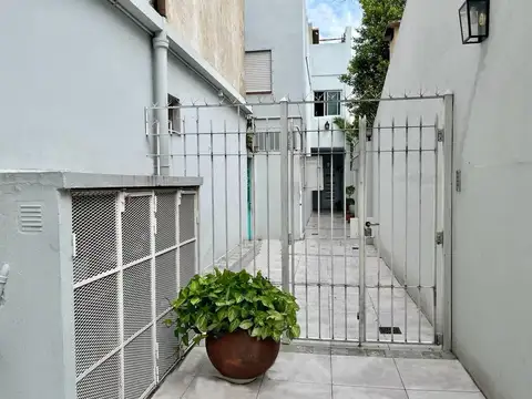 Cardoso 3200, Piso 1°