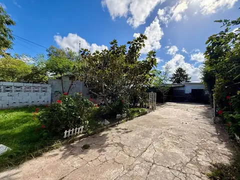 VENTA CASA 2/3 DORMITORIOS, FRENTE -  ITUZAINGO