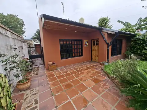 ALQUILER - CASA 4 AMB - PATIO