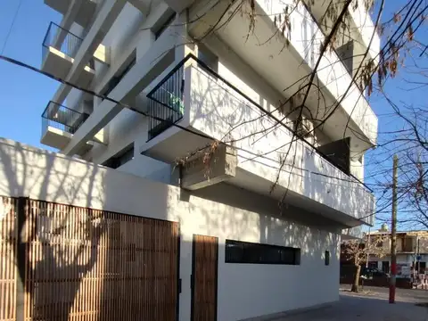 37 Y Calle 1 , Piso PB