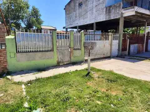 CASA 3 AMBIENTES VENTA BUDGE LOTE 360 M2