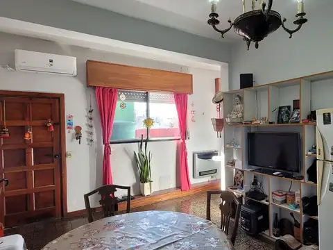 Depto Tipo Casa en Venta en Lanus Oeste, USD 85.000