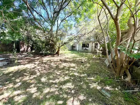 VENTA TERRENO CON MEJORAS EN EL PINAR