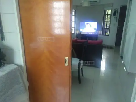 Departamento 4 ambientes con 2 baños
