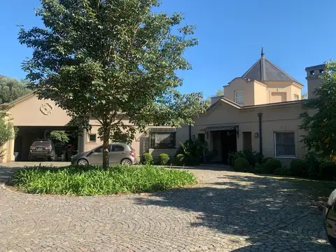 Casa en Alquiler de 4 dormitorios