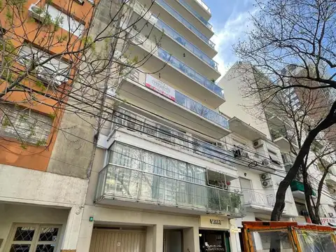 Bulnes e/ Arenales y Beruti