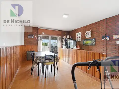 Depto Tipo Casa 5 ambientes con 2 baños