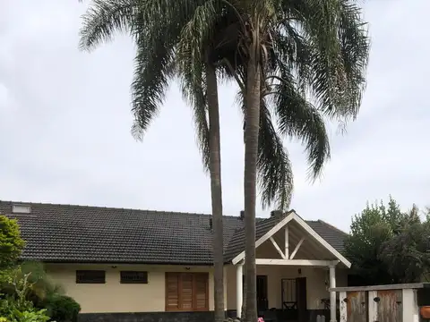 Casa 5 ambientes con 3 baños