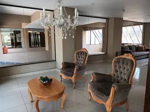 Oportunidad  Excelente Piso en Quilmes Centro en Edificio de Categoria