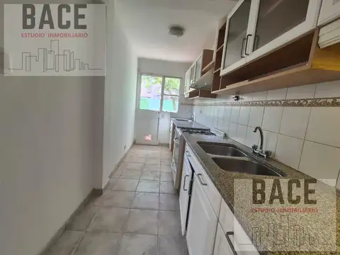 Depto Tipo Casa en Alquiler con 2 cocheras