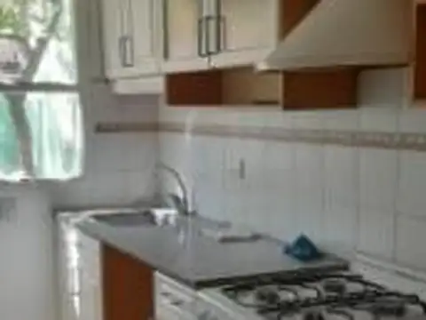 Depto Tipo Casa 5 ambientes con 1 baño