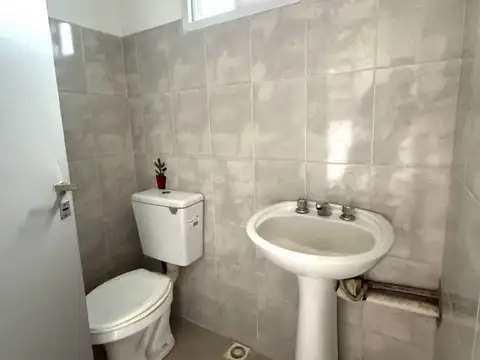 Casa 3 ambientes con 2 baños