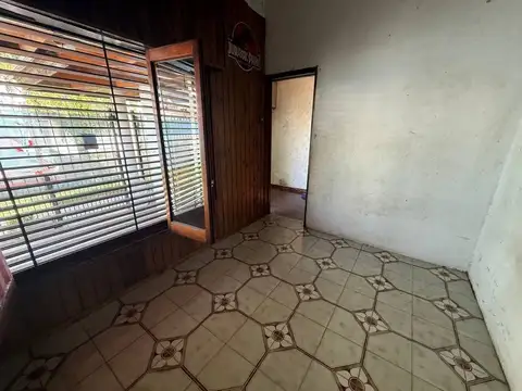 Casa 3 ambientes con 1 baño