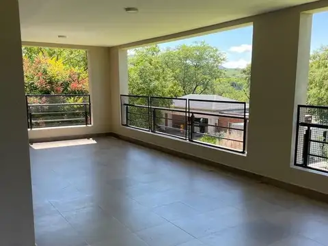 Departamento en Alquiler de 3 dormitorios