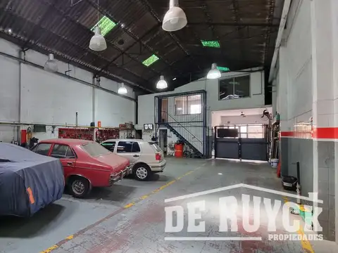 Galpon en Venta 10  mts Frente