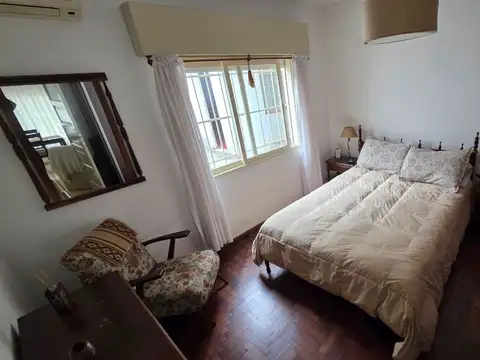 Casa 5 ambientes con 1 baño