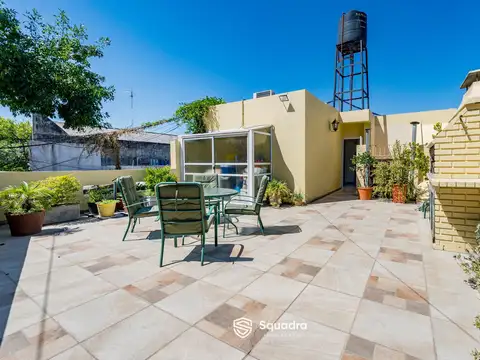 VENTA - Casa de tres dormitorios, Terraza con Parrillero. General José de San Martin, Rosario.