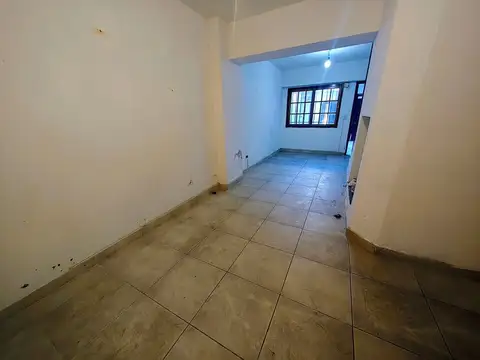 Depto Tipo Casa 4 ambientes con 1 baño