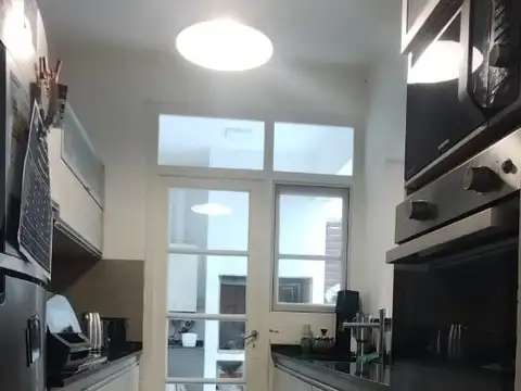 HERMOSO PH RECICLADO EN VENTA, MUY BUEN ESTADO