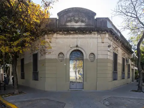 6 ambientes cochera terreno propio