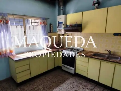 Depto Tipo Casa en Alquiler en Parque Avellaneda, $ 900.000