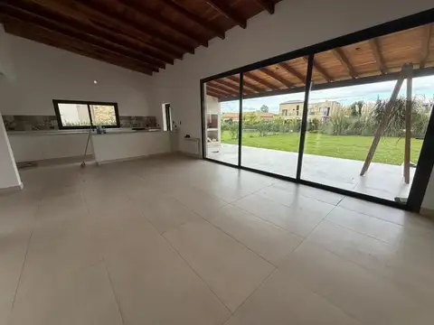 Casa en Venta en San Lorenzo Chico, USD 260.000