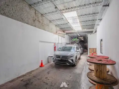 Venta depósito oficinas y local comercial Pocitos