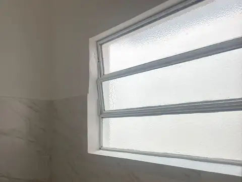 Venta 2 ambientes + escritorio Vicente lopez recic