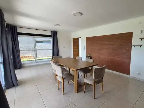 CASA VENTA-PERMUTA EN PUNTA CHACRA 2 DORM AMOBLADA