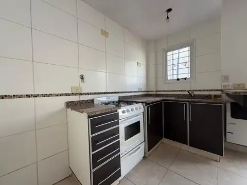 Hermoso departamento de 2 ambientes en PB con Patio y Jardín