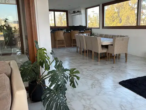 Casa en Alquiler Temporal de 4 dormitorios
