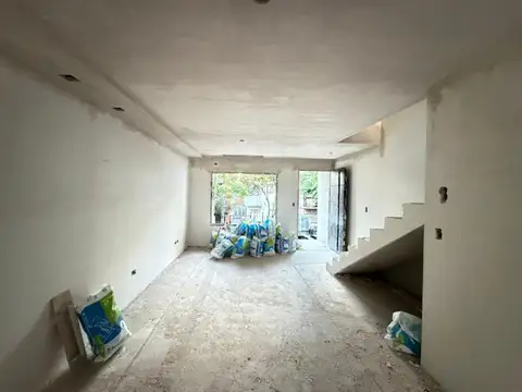 Casa 3 ambientes con 2 baños