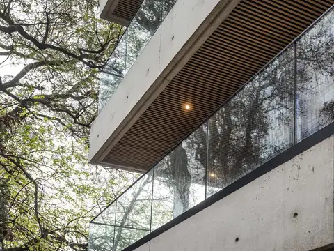 Av. del Libertador 14988 3°B