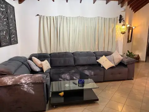 Casa en Alquiler Temporal con 1 cochera