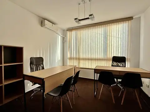 Oficina en Alquiler en Monserrat, $ 500.000