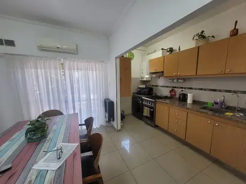Departamento 3 ambientes con balcón