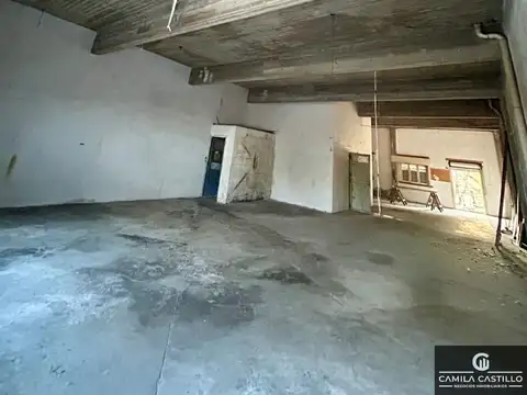 Galpón en alquiler de 200m2 en Lomas del Mirador - IDEL RUBRO TEXTIL