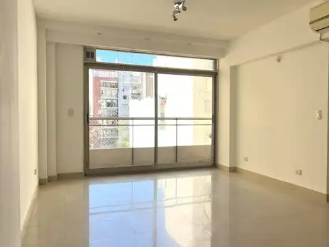 Departamento en alquiler 2 ambientes en recoleta, excelente zona.